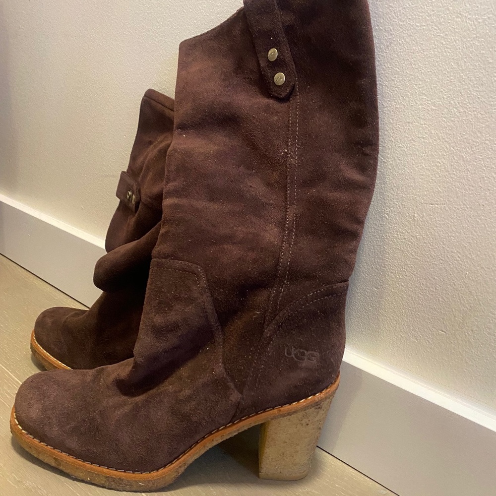 UGG women's brown suede, knee high, pull on boot
